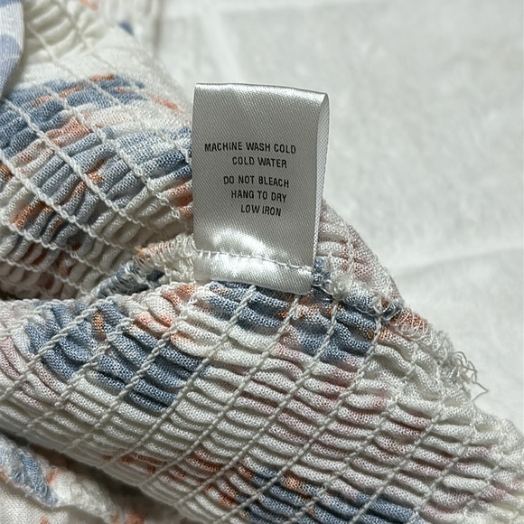 Karlie White and Blue Floral Smocked Stretch Women’s‎ Ruffle Dress, Size Small - Picture 8 of 11